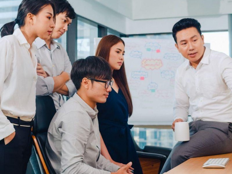 Hình ảnh minh họa các mẹo chơi cờ bạc có trách nhiệm với chiến lược và tư duy tích cực